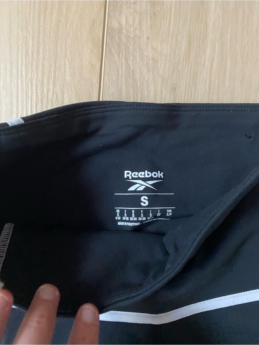 Reebok Black Leggings with White Contrast Piping - Picture 2 of 3